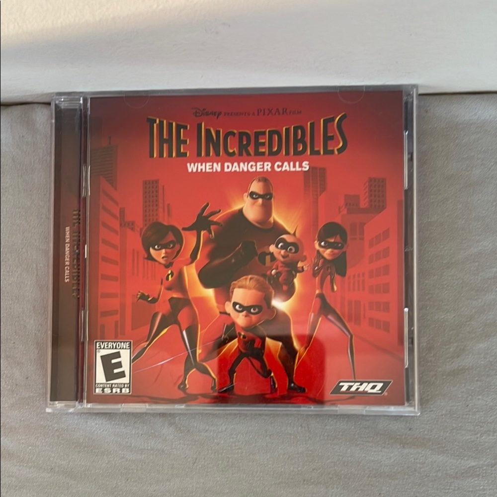 ⭐️ THQ The Incredibles When Danger Calls Disney Pixar PC CD-ROM Game Cartoon HQ